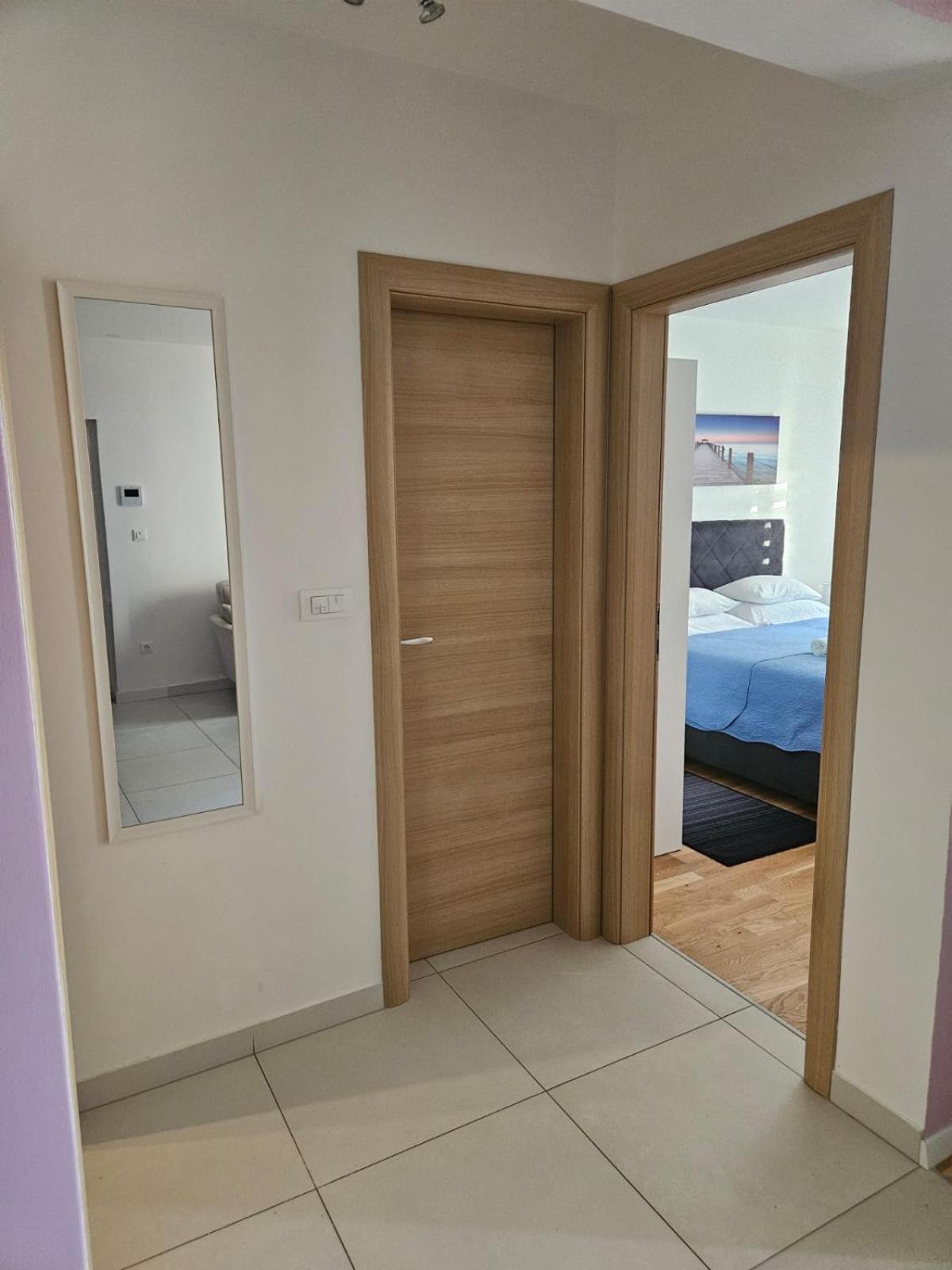 Apartment Split/podstrana Adria